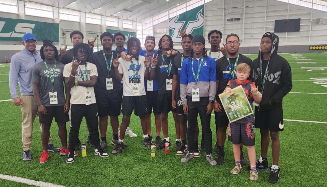South Dade Summer College Tour Brings Team Closer Together